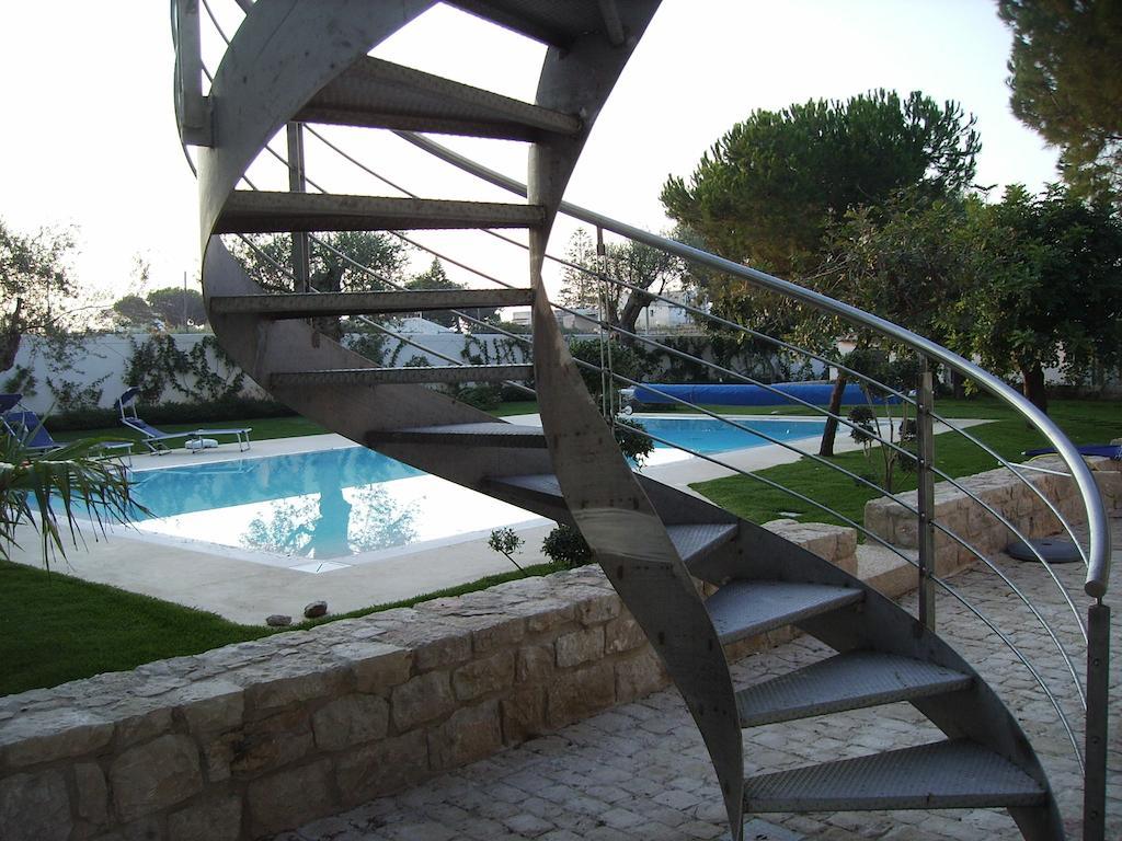 Il Giardino Dei Carrubi Villa Доналуката Екстериор снимка