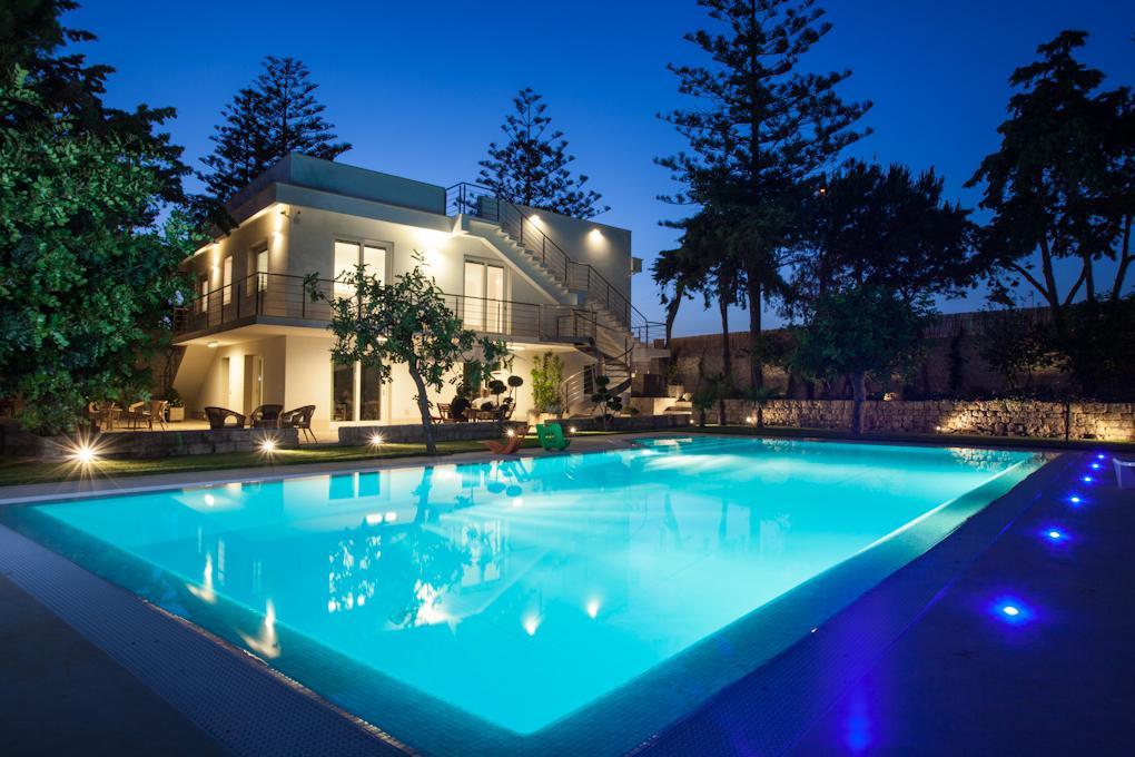 Il Giardino Dei Carrubi Villa Доналуката Екстериор снимка