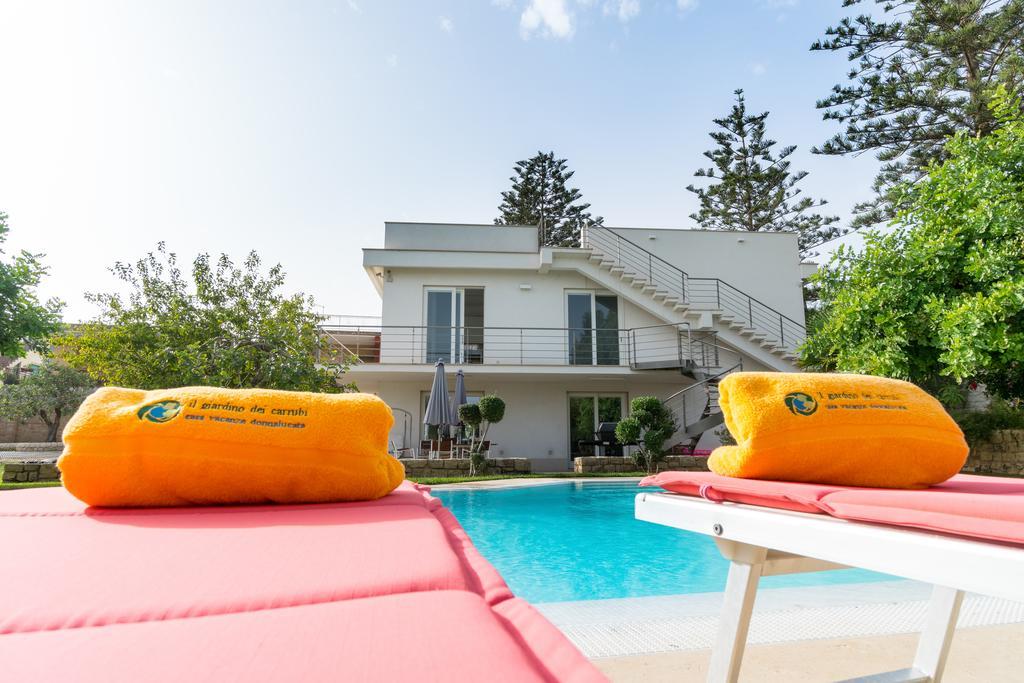 Il Giardino Dei Carrubi Villa Доналуката Екстериор снимка